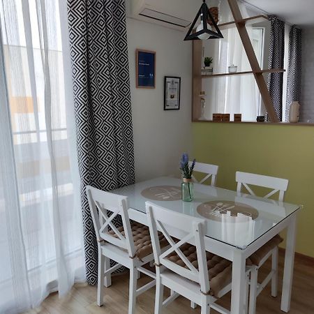 Airluxapartament Lägenhet Burgas Exteriör bild