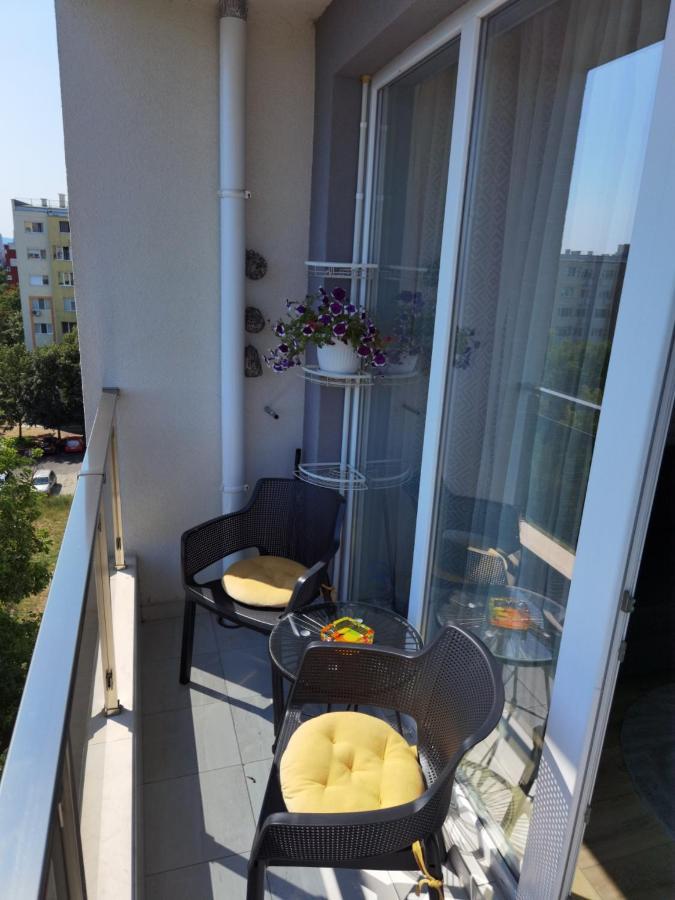 Airluxapartament Lägenhet Burgas Exteriör bild